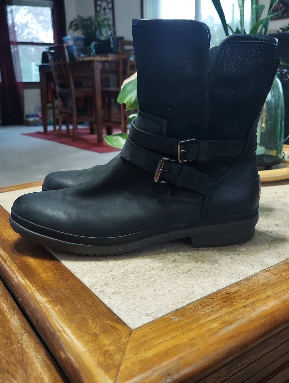 UGG Simmens Women's Boots Size 9.5 Black